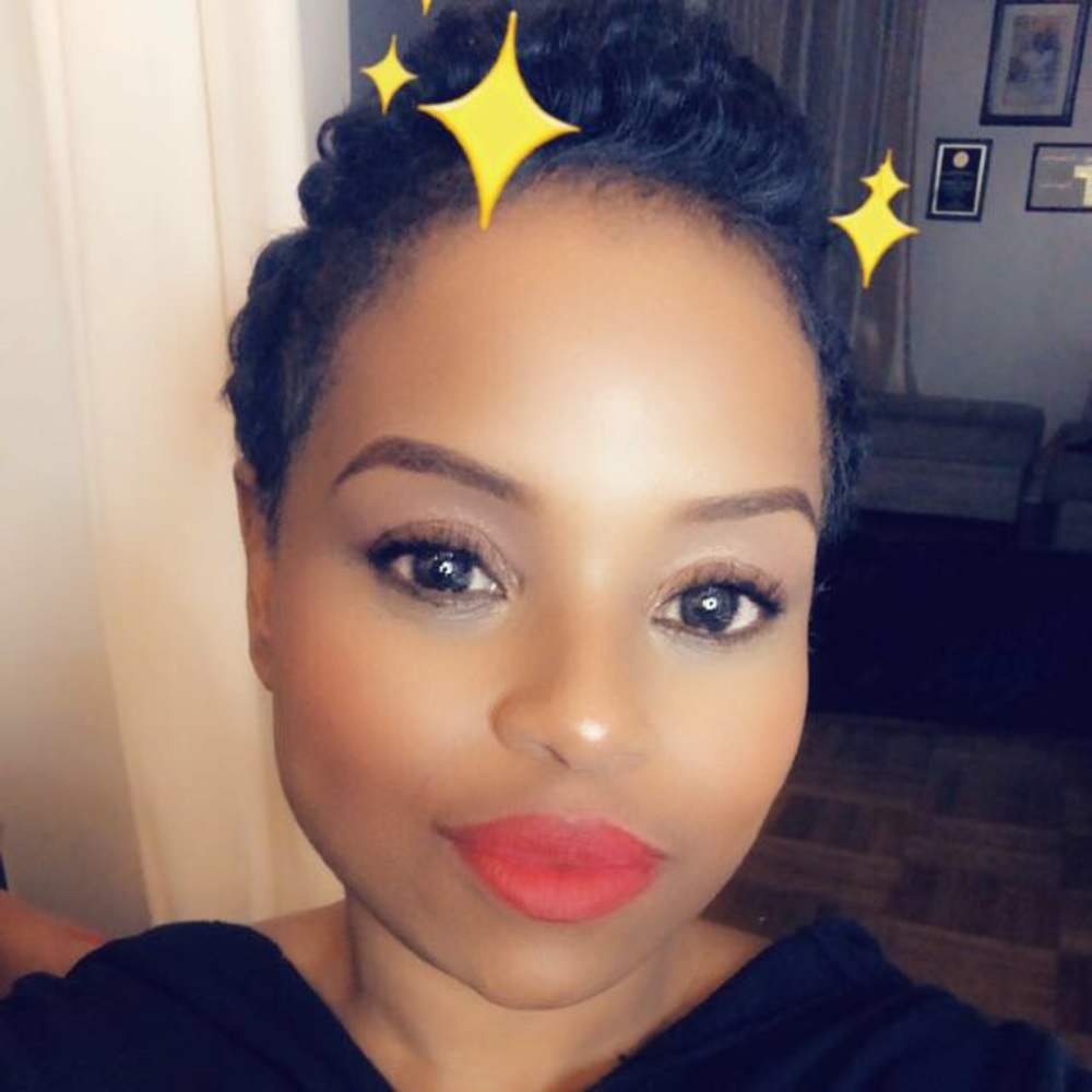 Meet your Posher, Remona